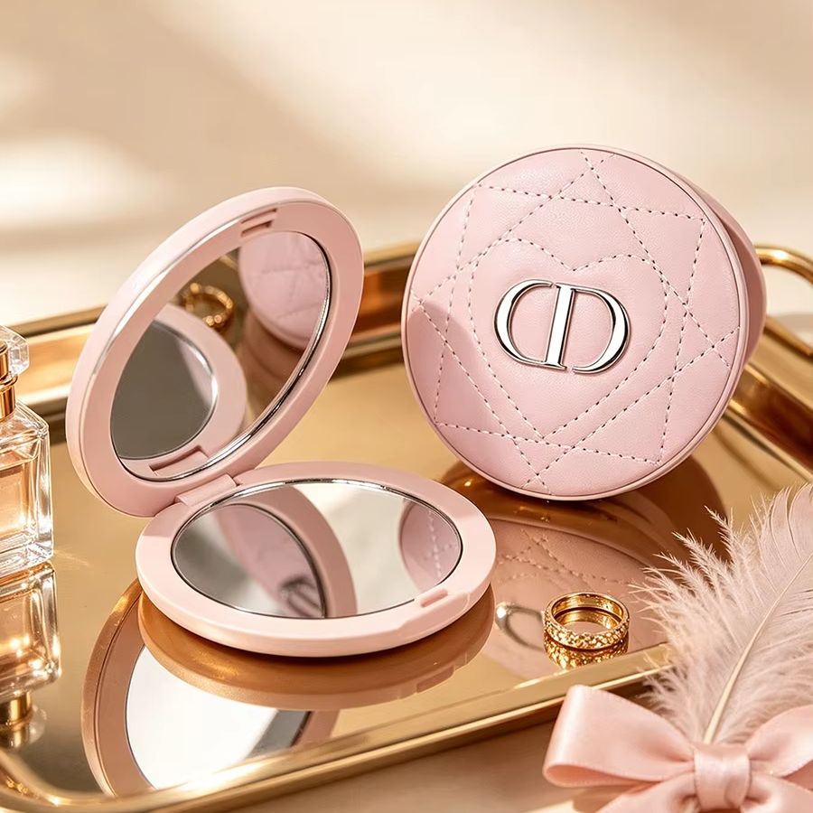 DIOR Leather Makeup Mirror Bui - огляд і ціна Beauty Makeup Dior