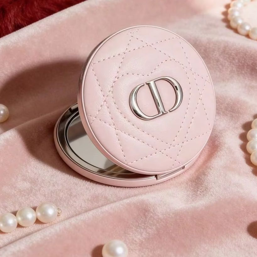 DIOR Leather Makeup Mirror Bui - огляд і ціна Beauty Makeup Dior