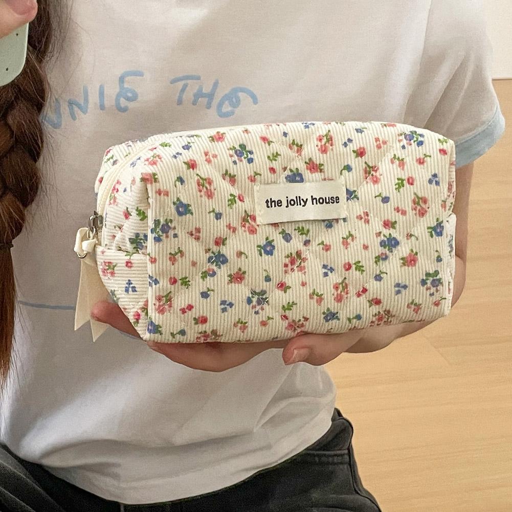 Vintage Floral Quilted Makeup  - огляд і ціна Beauty Preservation Makeup Bag