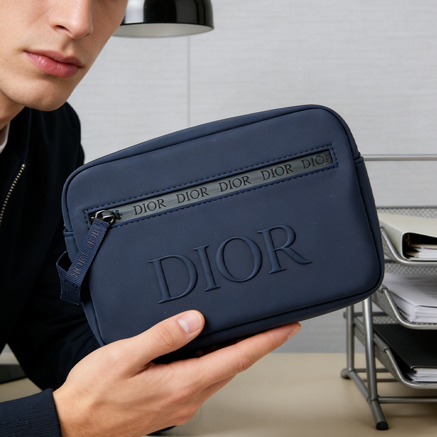 Dior’s Bag Black Canvas Cosmet - огляд і ціна Beauty Makeup Dior
