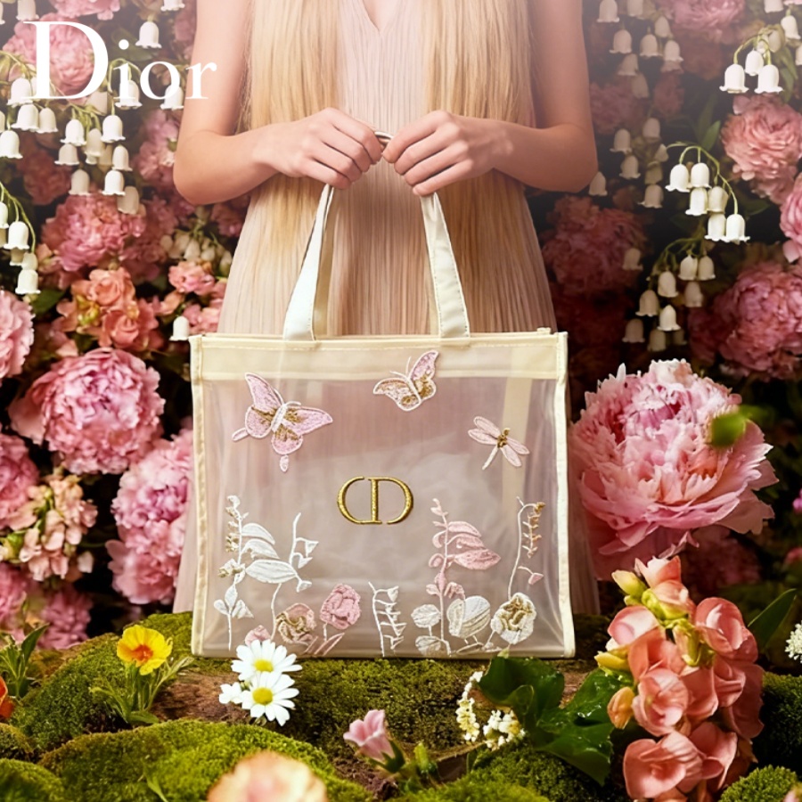 Christian Dior Dior’s Bag Luxu - огляд і ціна Beauty Makeup Dior