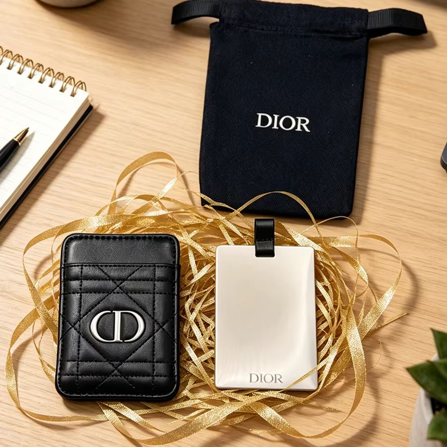 Dior Dior’s Bag Multi-function - огляд і ціна Beauty Makeup Dior