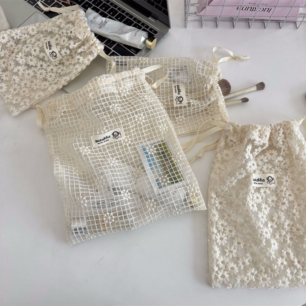 Lace Embroidered Daisy Mesh Dr - огляд і ціна Beauty Preservation Makeup Bag