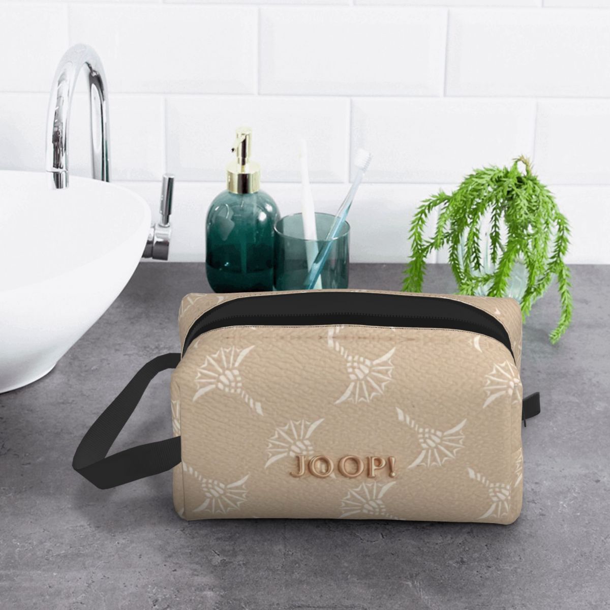 Custom J-joops Patten Travel C - огляд і ціна J Beauty Makeup