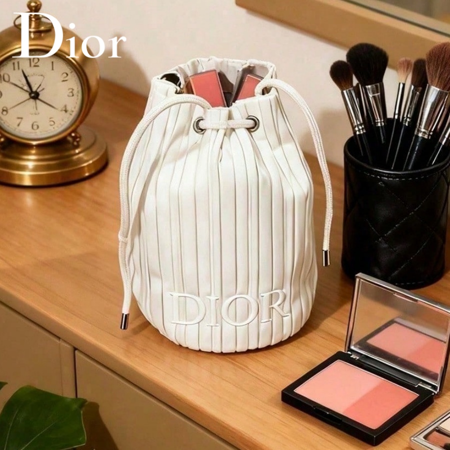 Christian Dior Dior’s bag Mini - огляд і ціна Beauty Makeup Dior