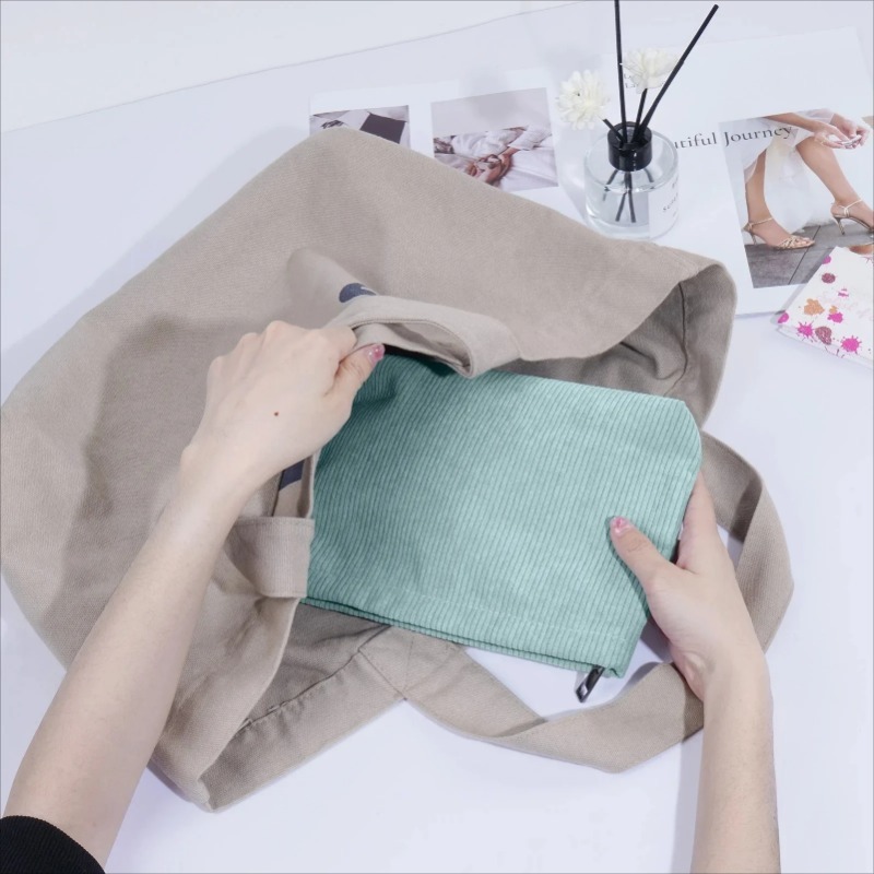 Corduroy Travel Cosmetic Bag P - огляд і ціна Beauty Preservation Makeup Bag