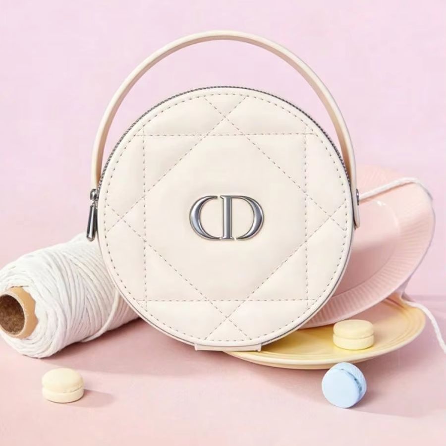 Christian Dior Dior’s Bag Luxu - огляд і ціна Beauty Makeup Dior